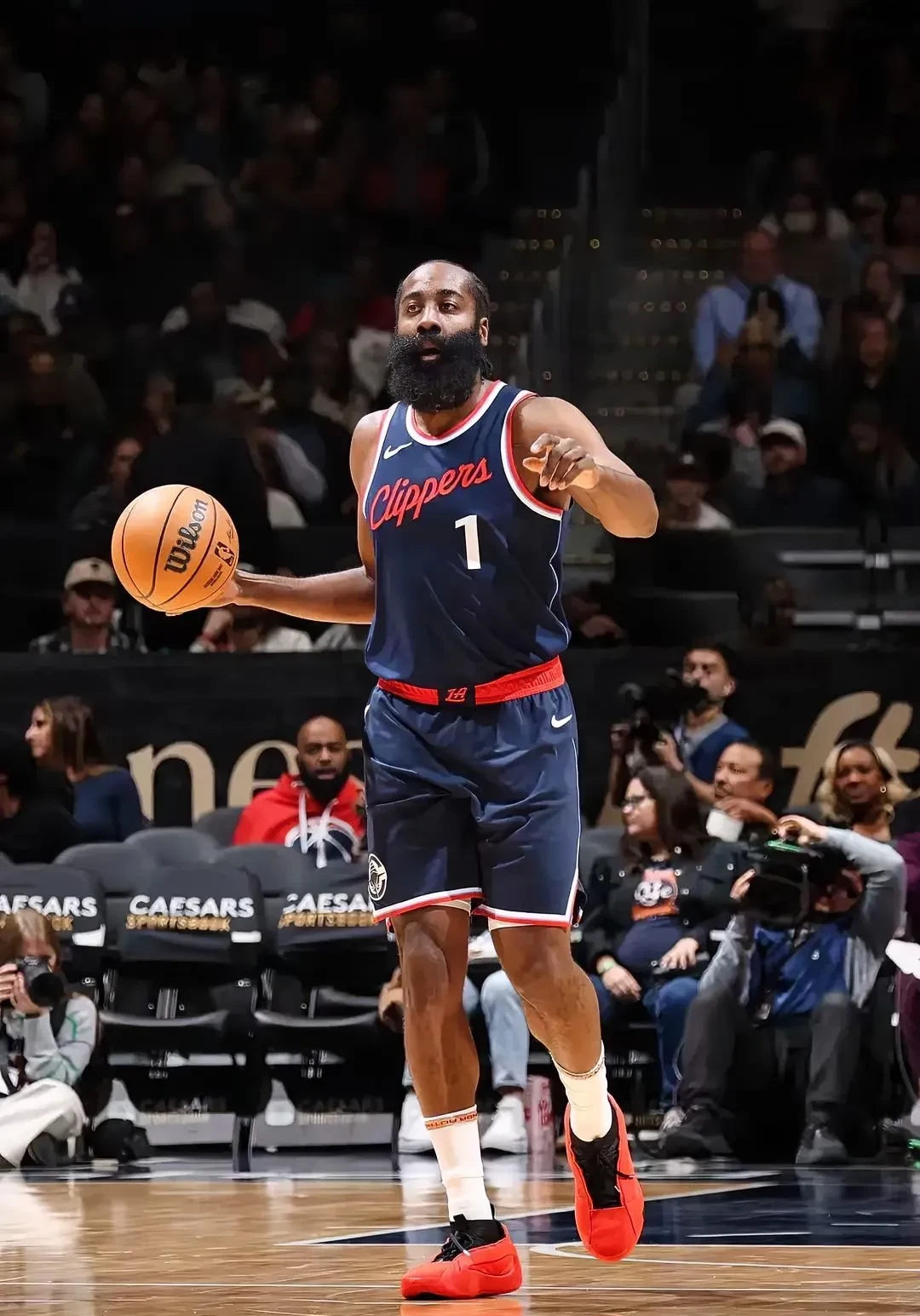 开云体育APP下载-关于公牛碾压独行侠，哈登惊艳四座的信息