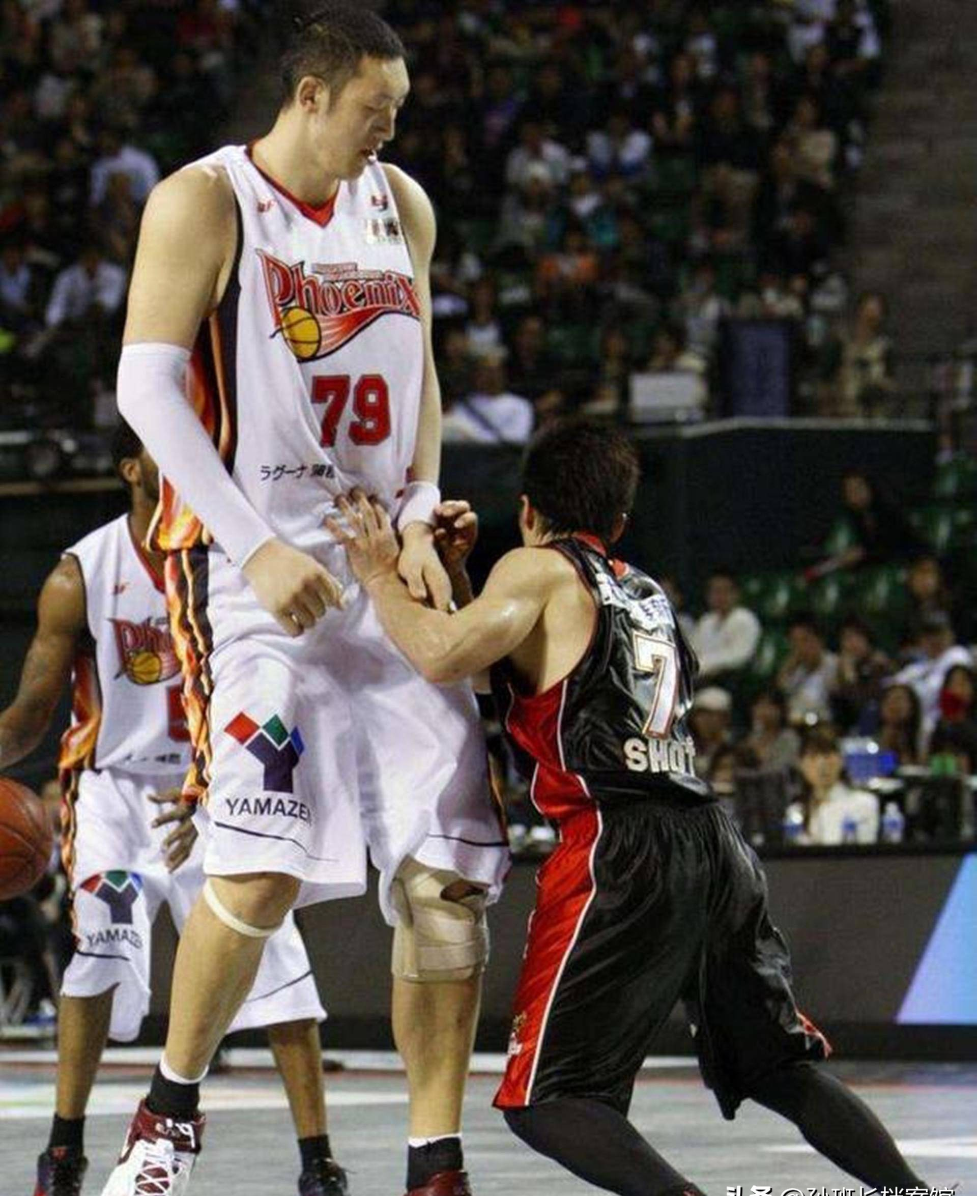 深圳队碾压广州队,郭艾伦扛起全队 深圳队碾压广州队,郭艾伦扛起全队