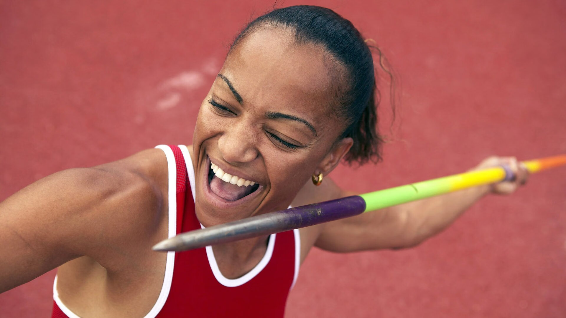 极速决胜时刻,从F1年度争冠焦点战到雷霆加时胜新疆的竞技哲学