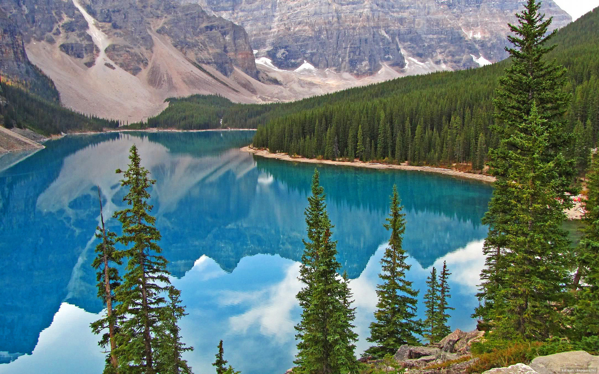 开云体育app-绿色之巅的跨界对决，新疆男篮在欧冠决赛夜正面击溃奇才