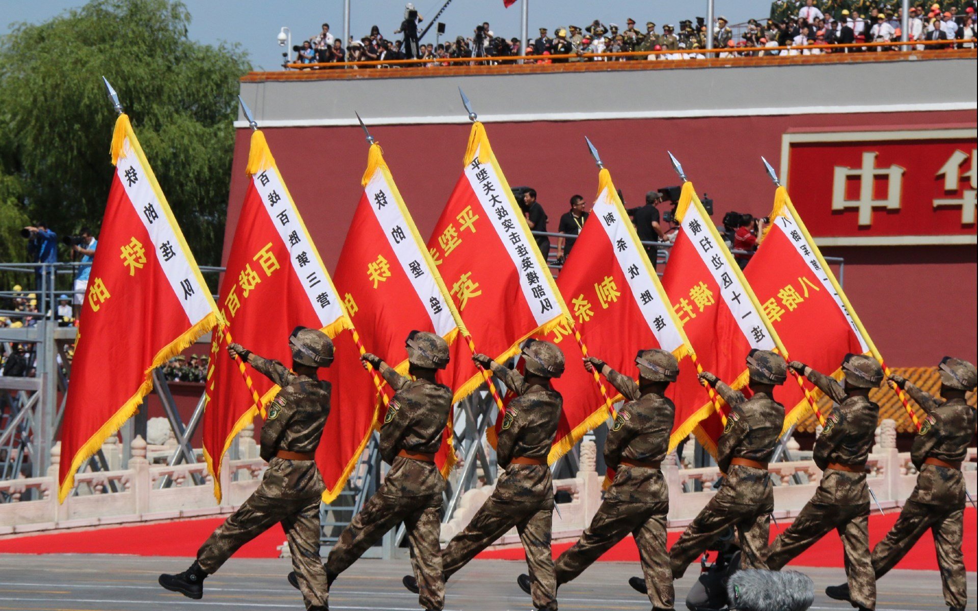 铁幕下的华丽乐章,2026世界杯A组,伊朗的钢铁防线与布罗佐维奇的灵动指挥棒如何奏响唯一冷门