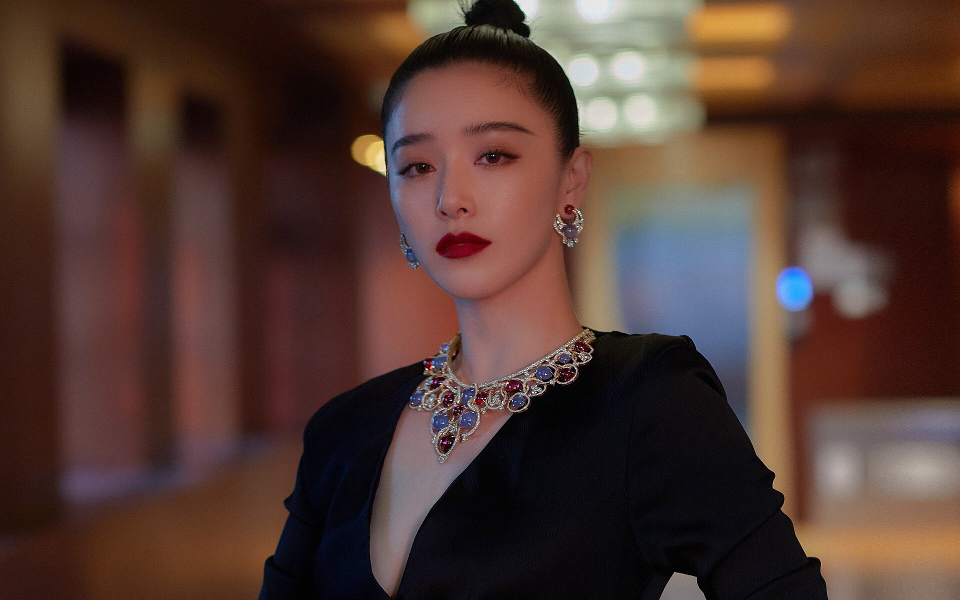 请看我为您构思的思路和文章